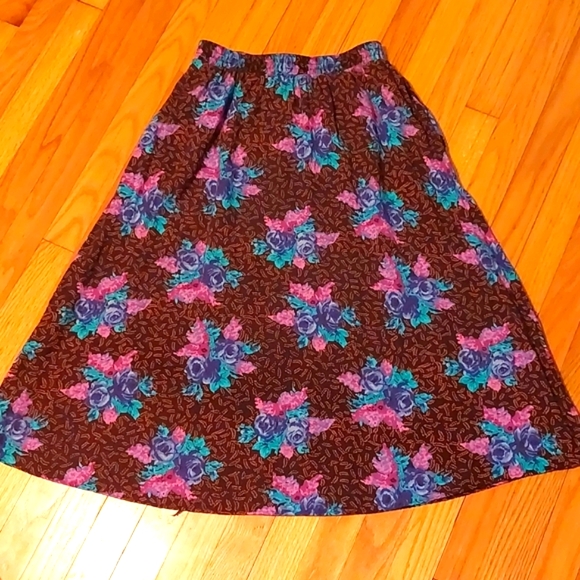 Vintage Floral Skirt - Picture 2 of 4